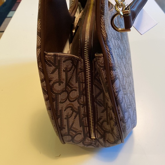 Calvin Klein Bag - Picture 3 of 8